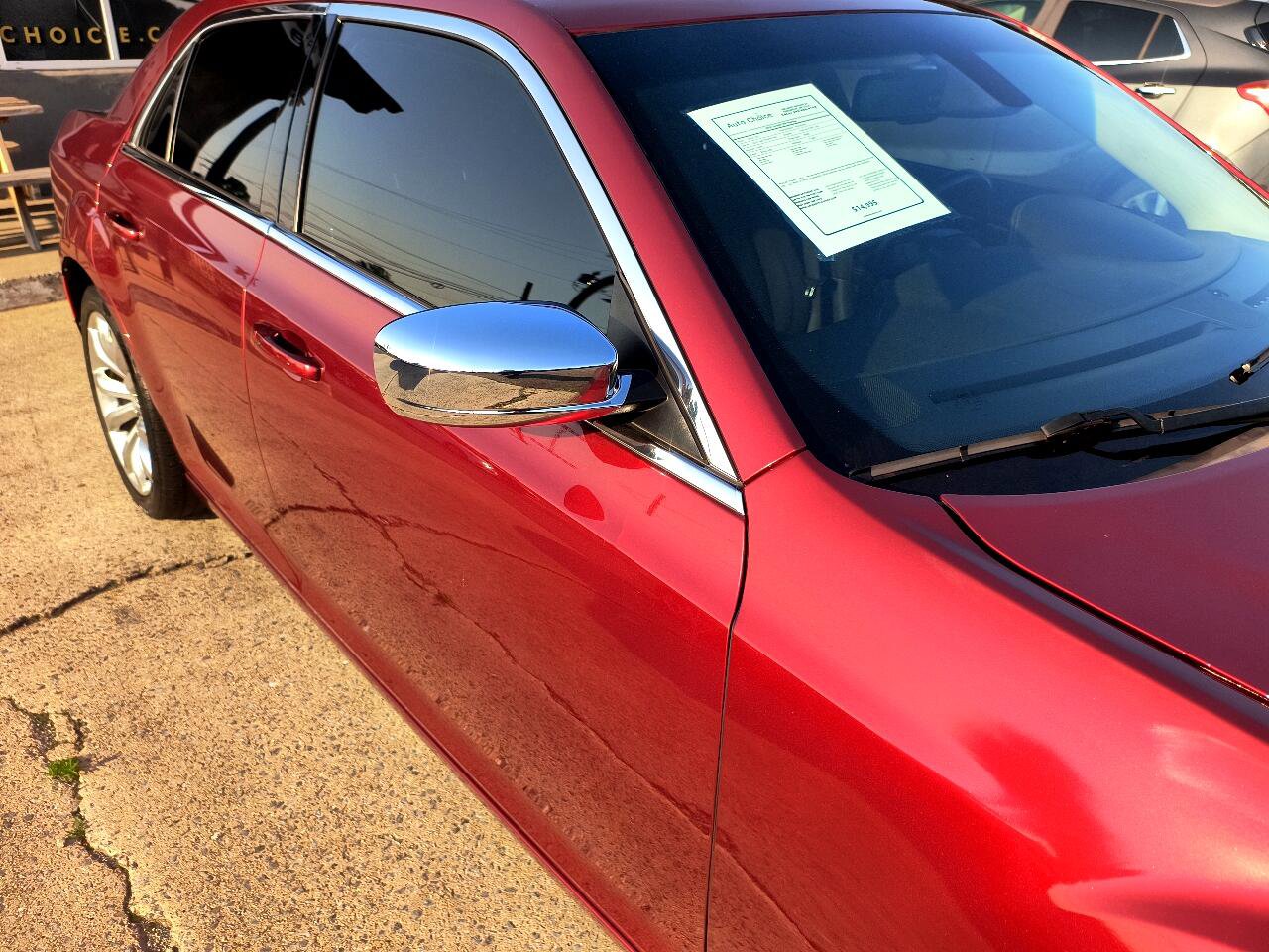 Used 2019 Chrysler 300 Touring w/ Chrome Appearance Package image 27