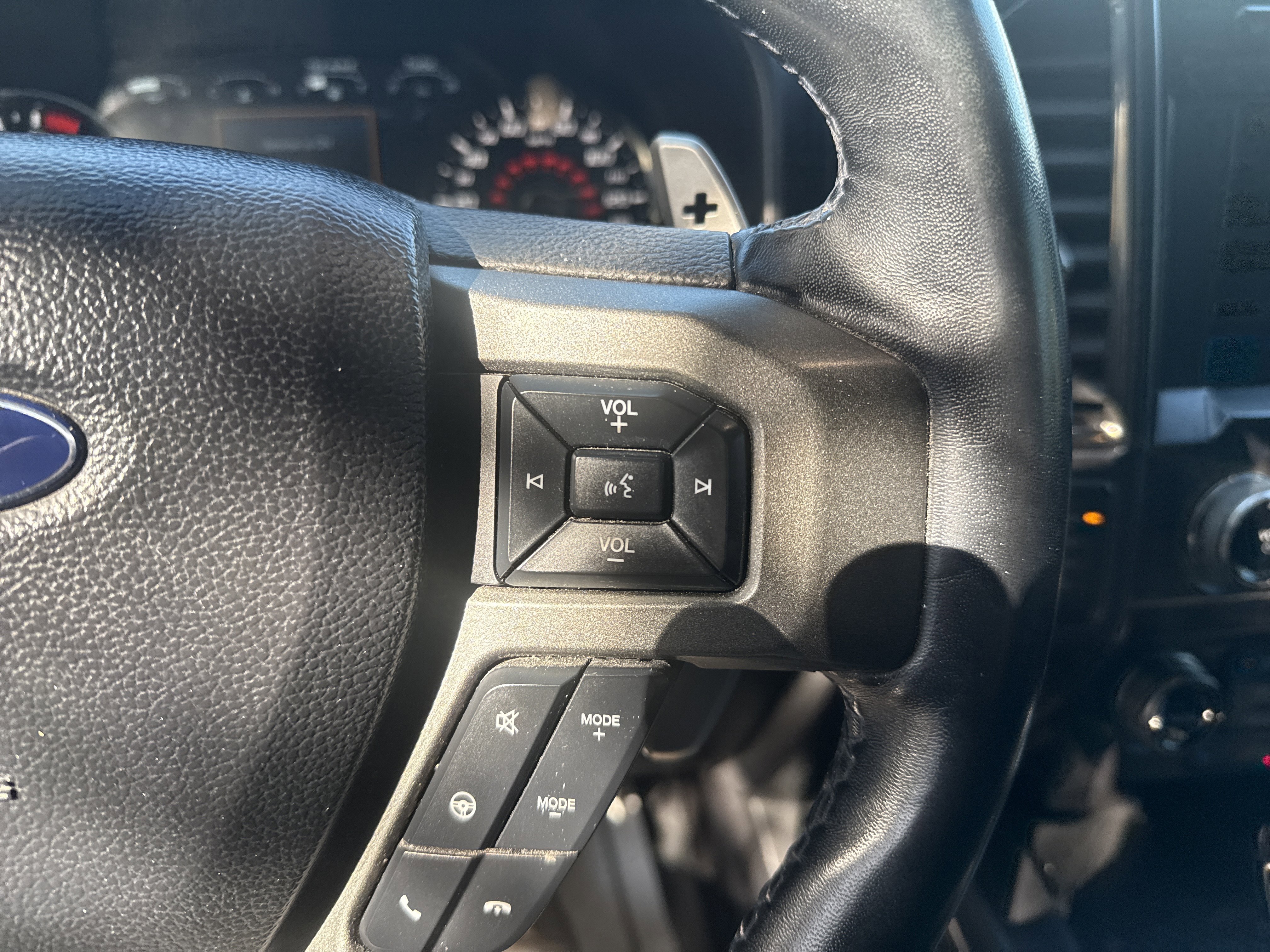 Used 2019 Ford F150 Raptor w/ Equipment Group 802A Luxury image 19