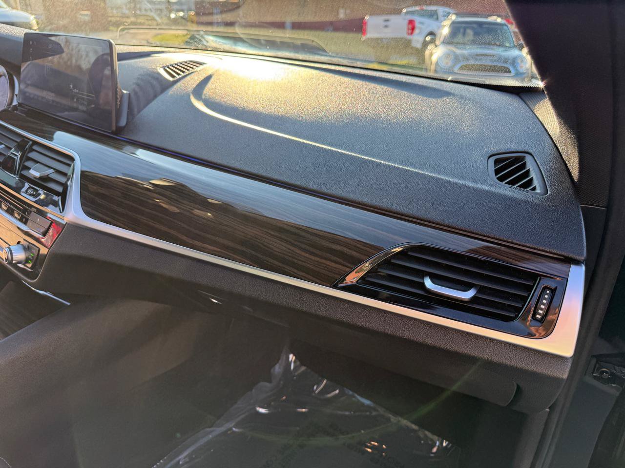 Used 2018 BMW 540i RWD image 31