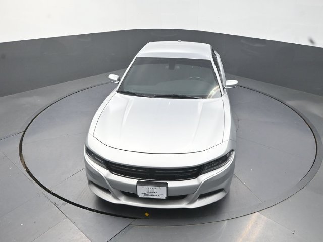 Used 2022 Dodge Charger SXT RWD image 12