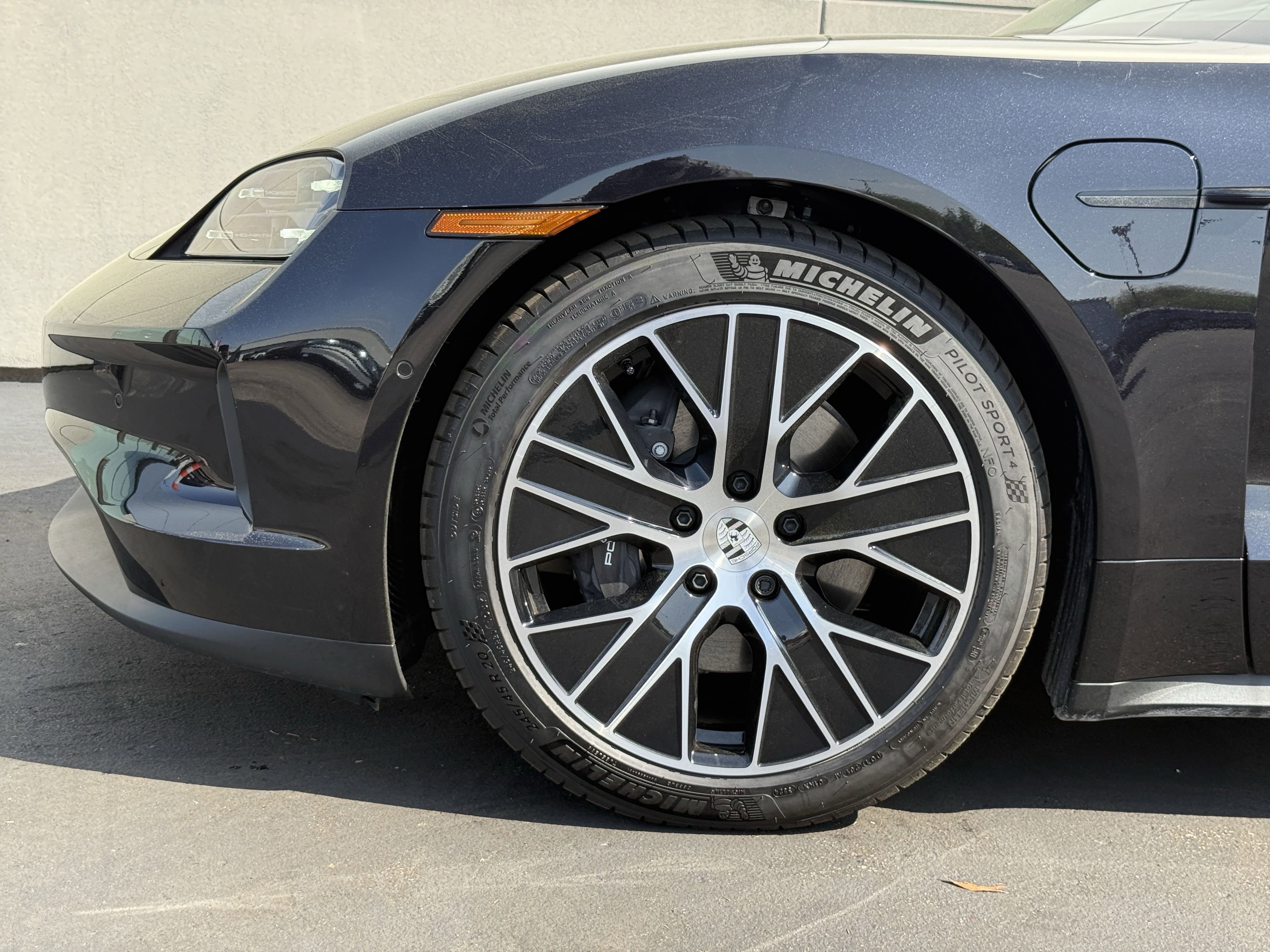 Used 2025 Porsche Taycan image 11