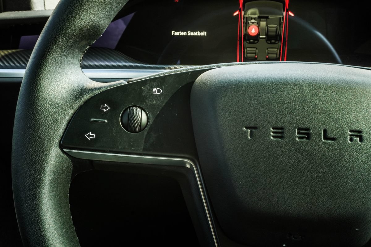 Used 2022 Tesla Model X Plaid AWD/4WD image 33