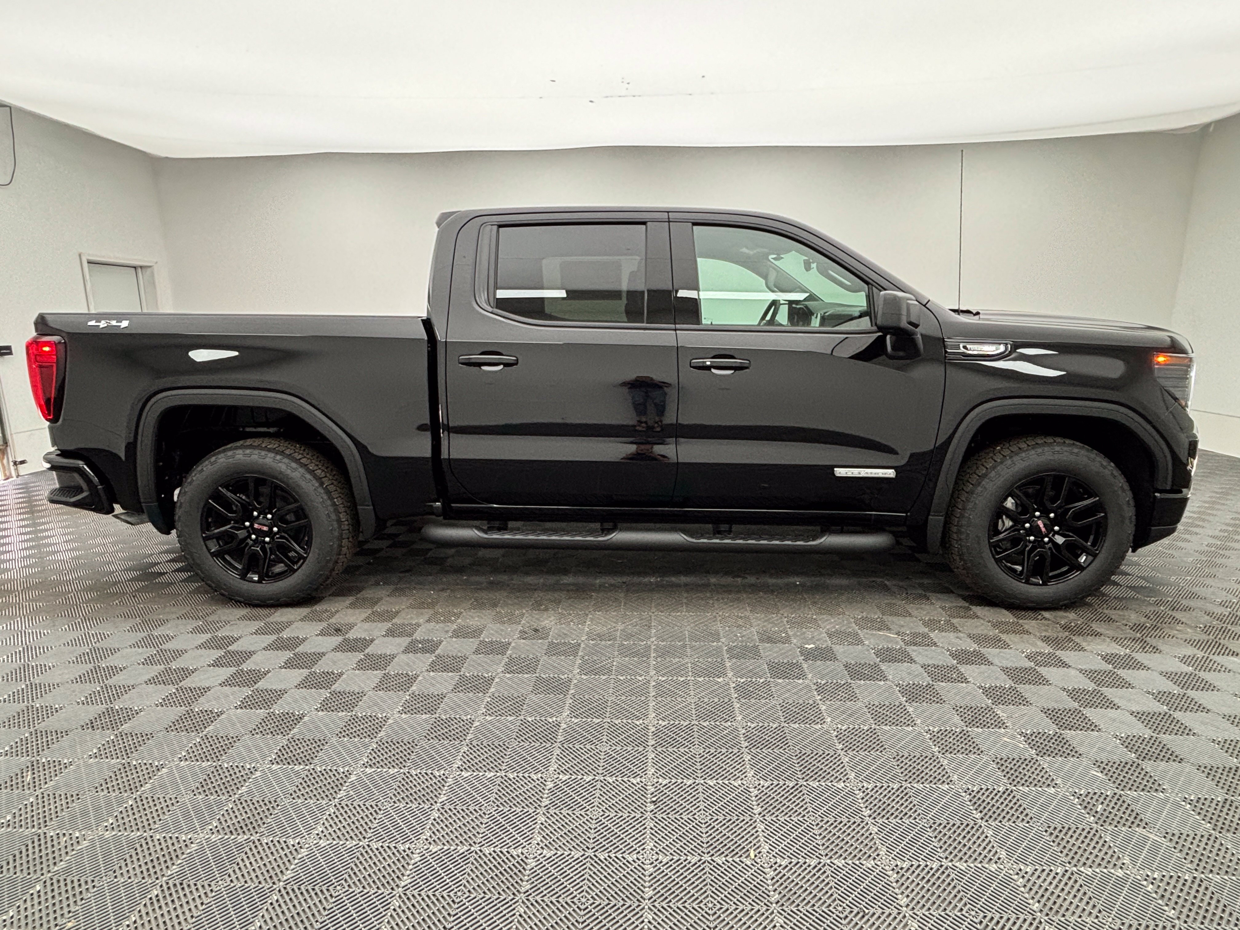 New 2026 GMC Sierra 1500 Elevation w/ Elevation Select Package AWD/4WD image 6