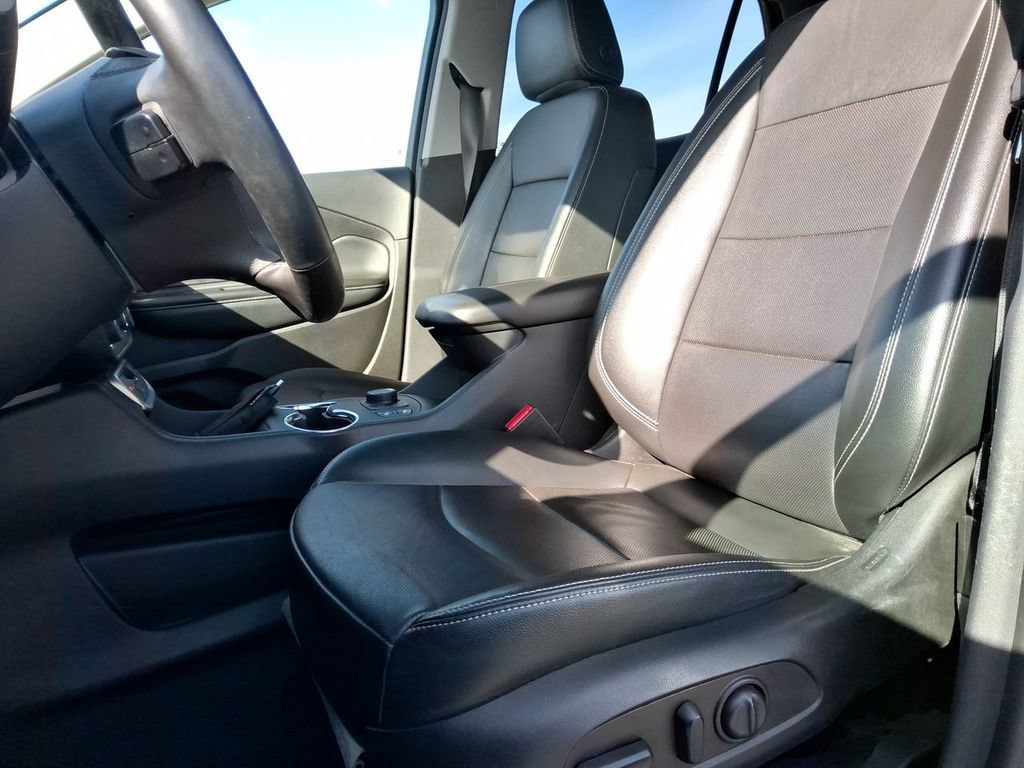 Used 2024 GMC Terrain SLT AWD/4WD image 12