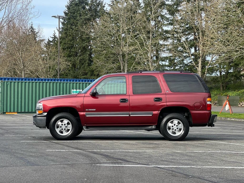 Used 2002 Chevrolet Tahoe LS w/ 3rd Row Seat Pkg image 2