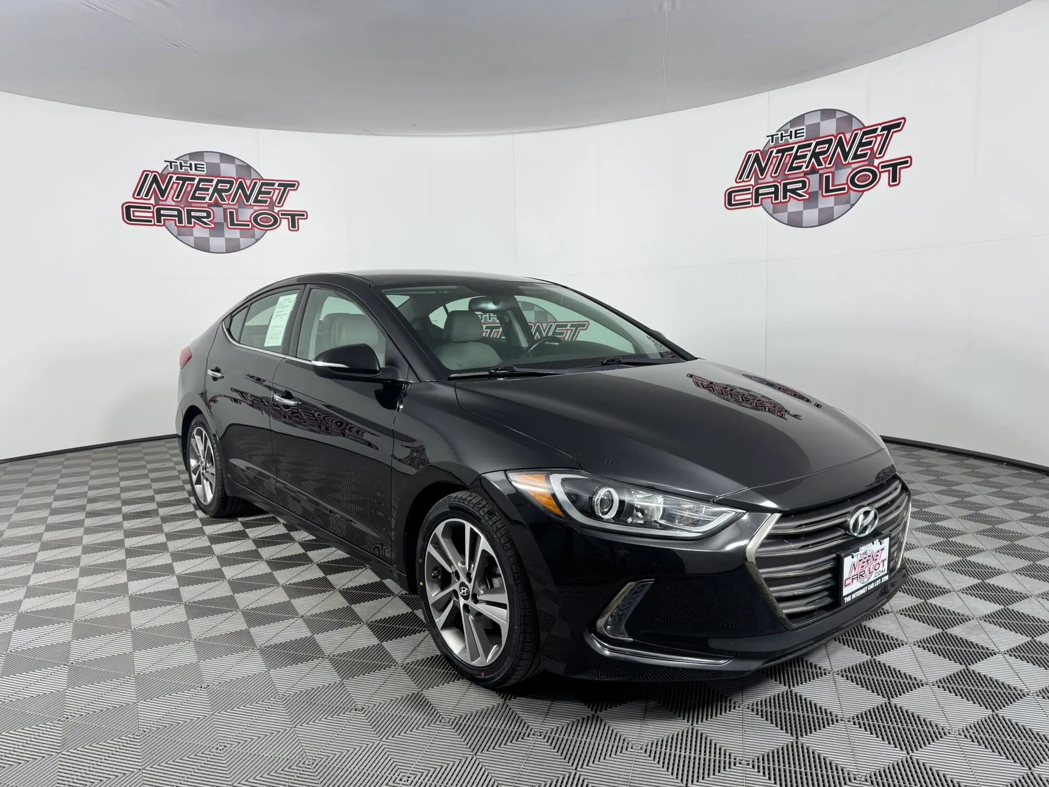 Used 2017 Hyundai Elantra Limited FWD image 9