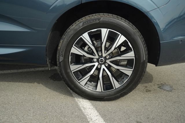 Used 2024 Volvo XC60 B5 Plus w/ Protection Package Premier image 41