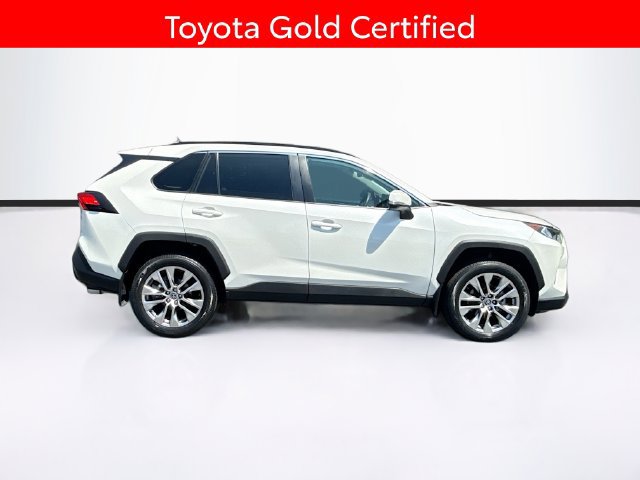 Certified 2021 Toyota RAV4 XLE Premium AWD/4WD image 9