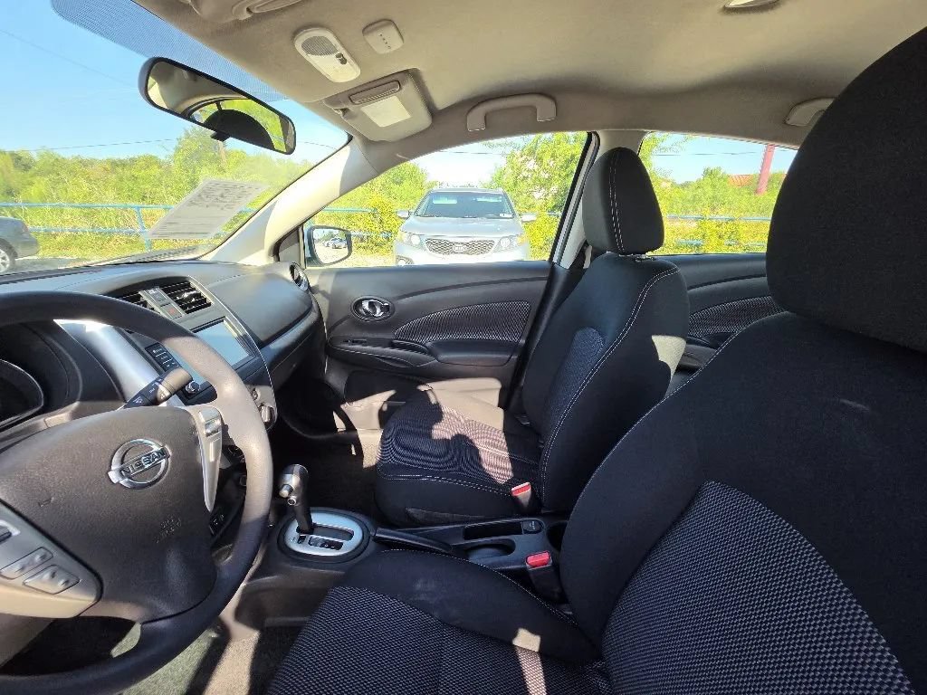 Used 2019 Nissan Versa SV FWD image 14