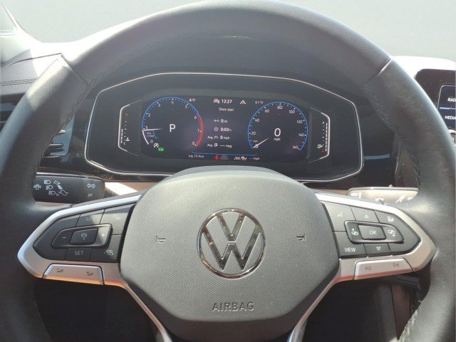 Certified 2025 Volkswagen Jetta SEL FWD image 23