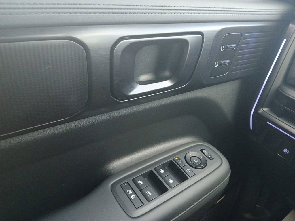 Used 2024 Hyundai Santa Fe Calligraphy image 21