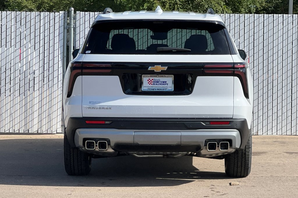 New 2026 Chevrolet Traverse LT w/ Driver Confidence Package image 5