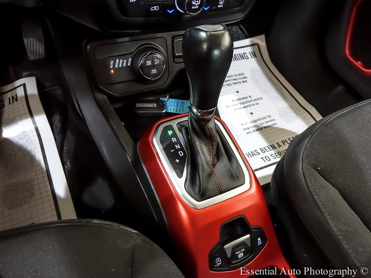Used 2019 Jeep Renegade Trailhawk w/ Cold Weather Group II AWD/4WD image 24
