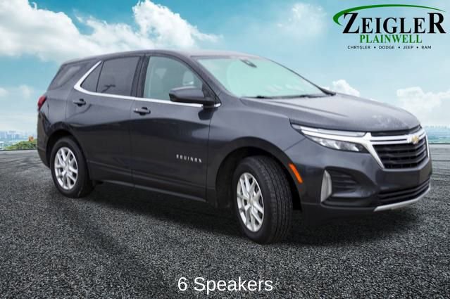 Used 2022 Chevrolet Equinox LT w/ Driver Convenience Package image 4