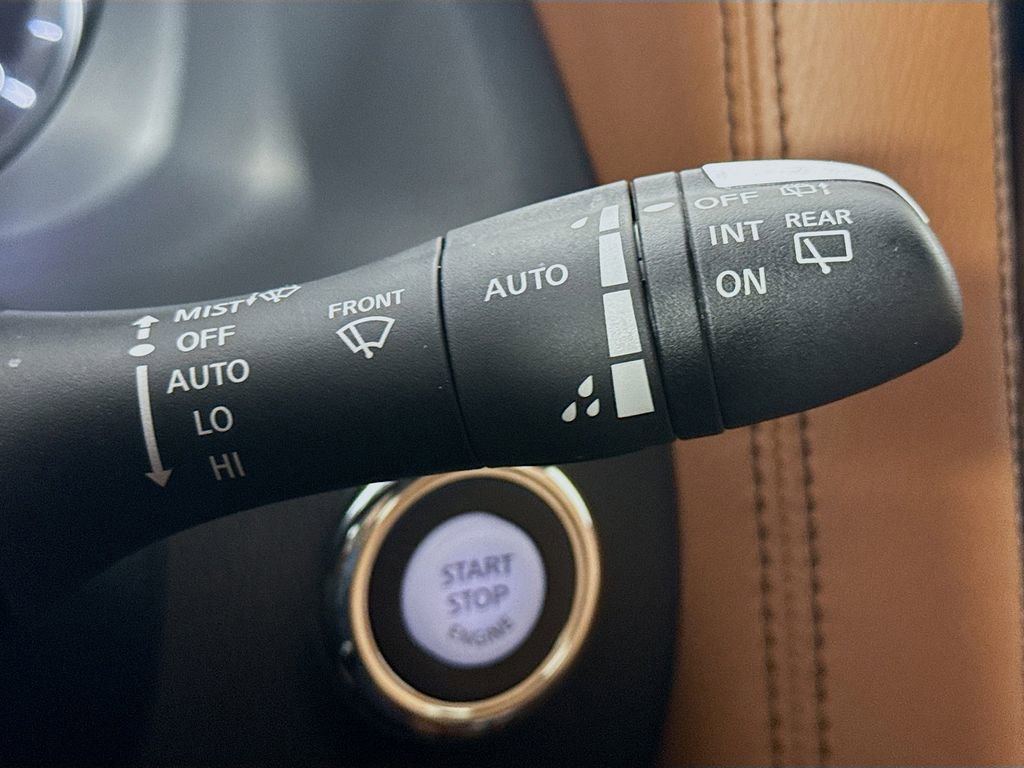 Used 2024 INFINITI QX80 Sensory AWD/4WD image 15
