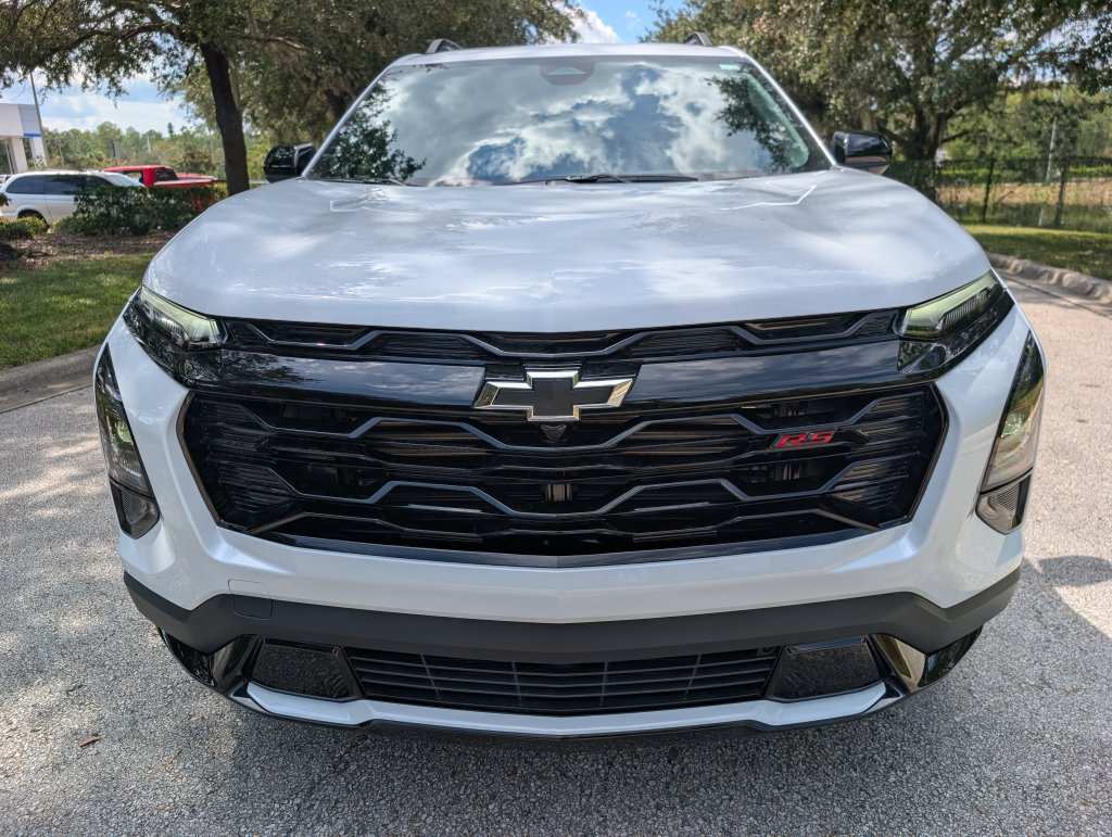 New 2027 Chevrolet Equinox RS FWD image 2