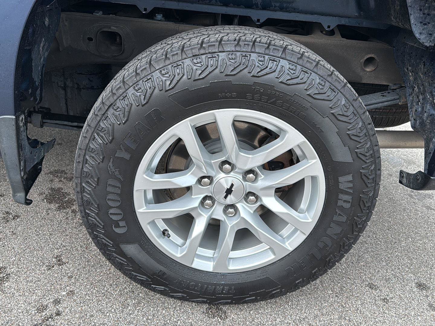 Used 2022 Chevrolet Silverado 1500 RST w/ Z71 Off-Road Package AWD/4WD image 16