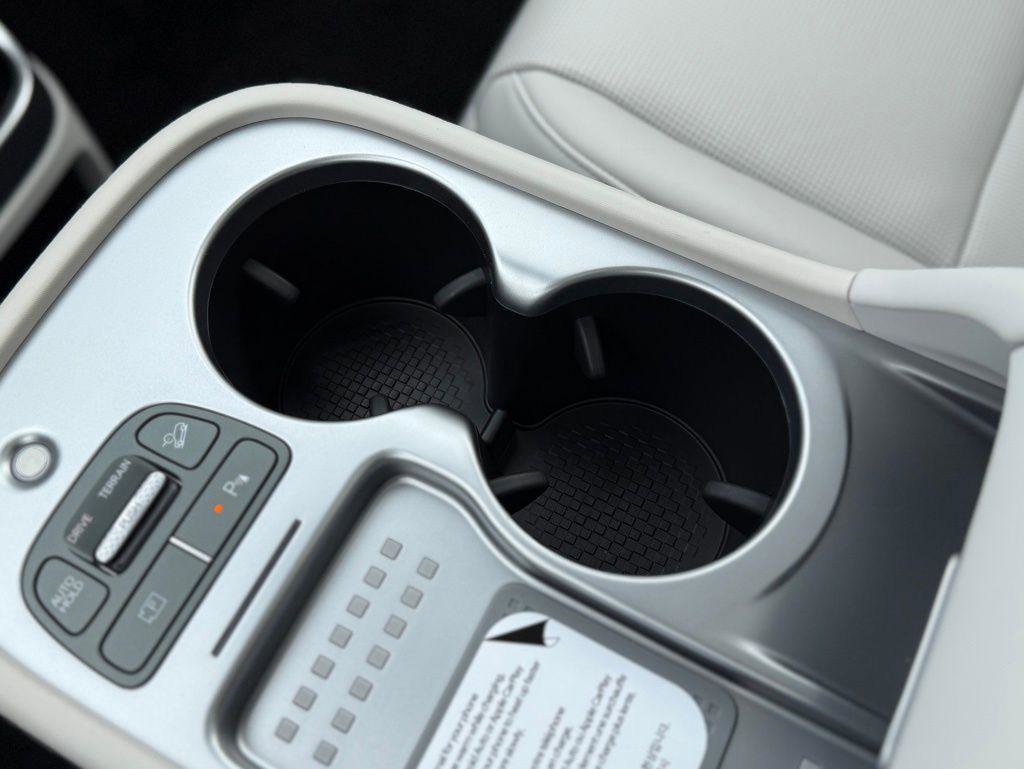 New 2026 Hyundai Ioniq 9 Limited image 32