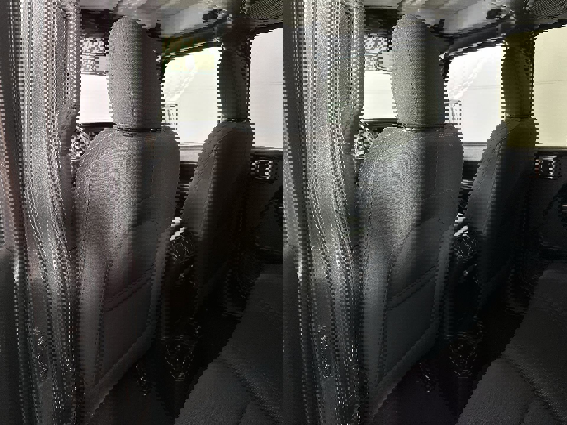 Used 2020 Jeep Wrangler Unlimited Sport S image 27