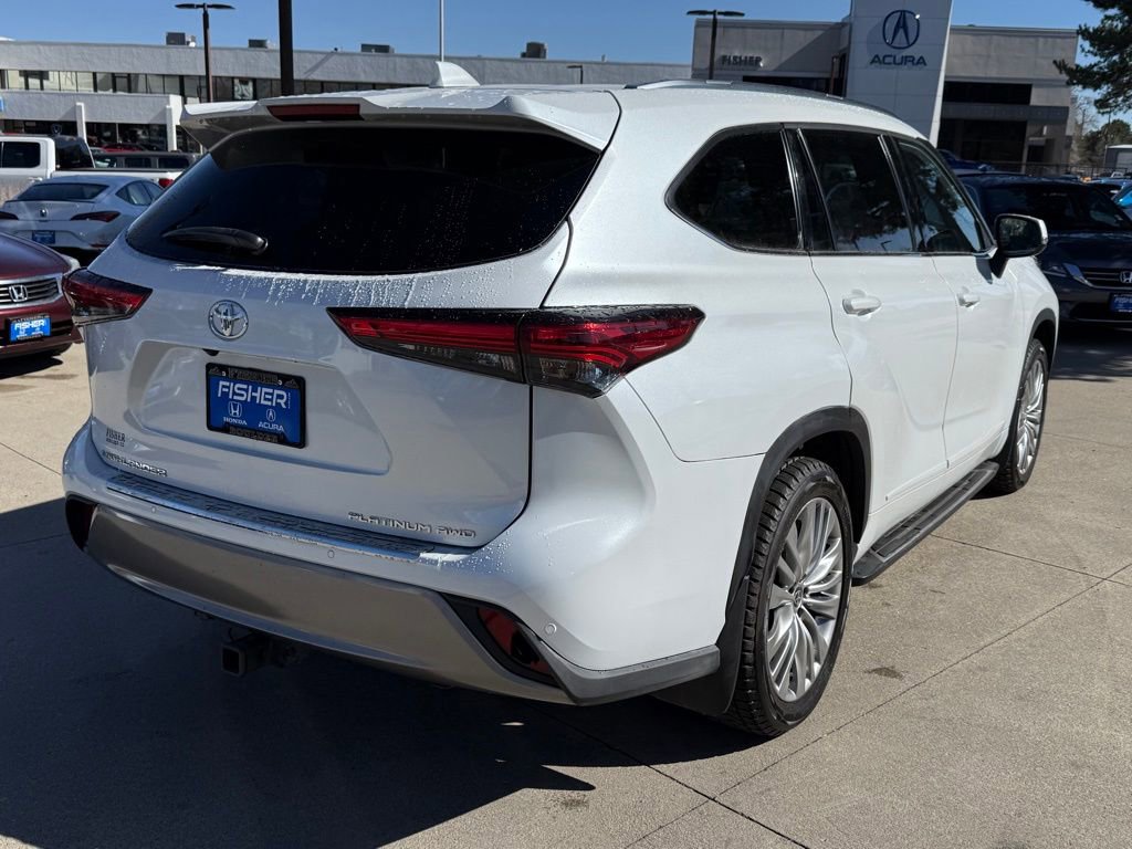 Used 2022 Toyota Highlander Platinum AWD/4WD image 4