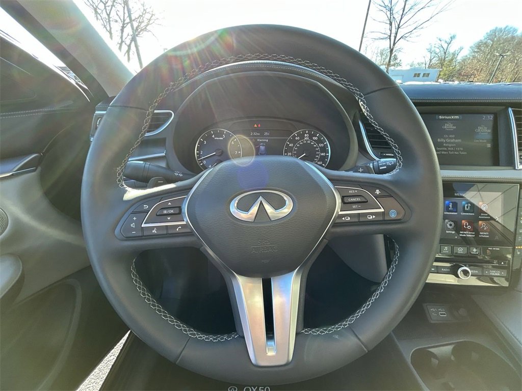 Certified 2024 INFINITI QX50 Luxe image 18