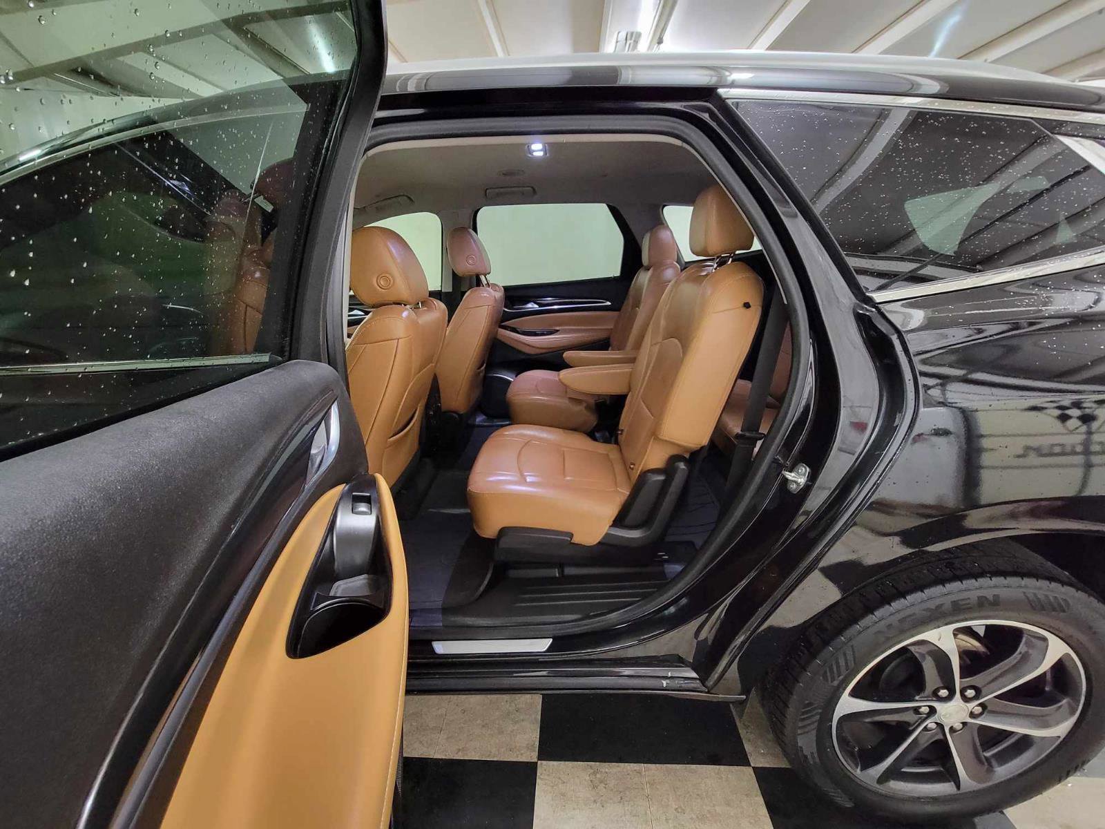 Used 2020 Buick Enclave Essence w/ Sport Touring Edition image 16