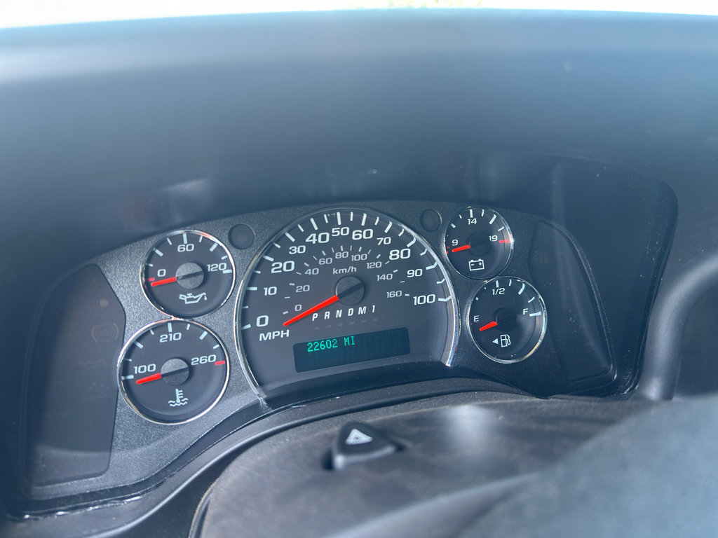 Used 2023 GMC Savana 2500 w/ Driver Convenience Package image 5