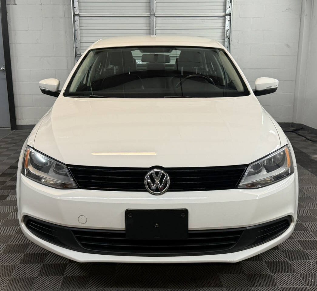 Used 2012 Volkswagen Jetta SE FWD image 3