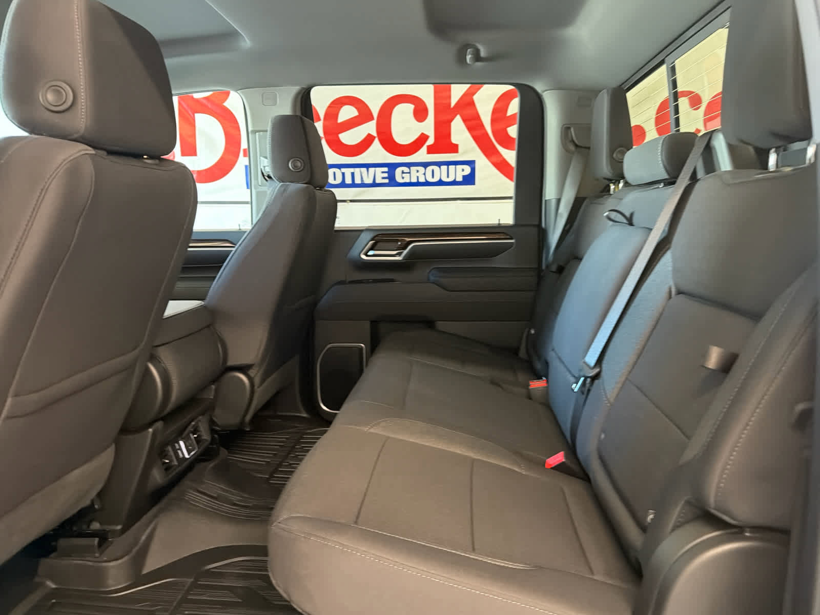 New 2026 GMC Sierra 2500 SLE w/ SLE Value Package; AWD/4WD image 31