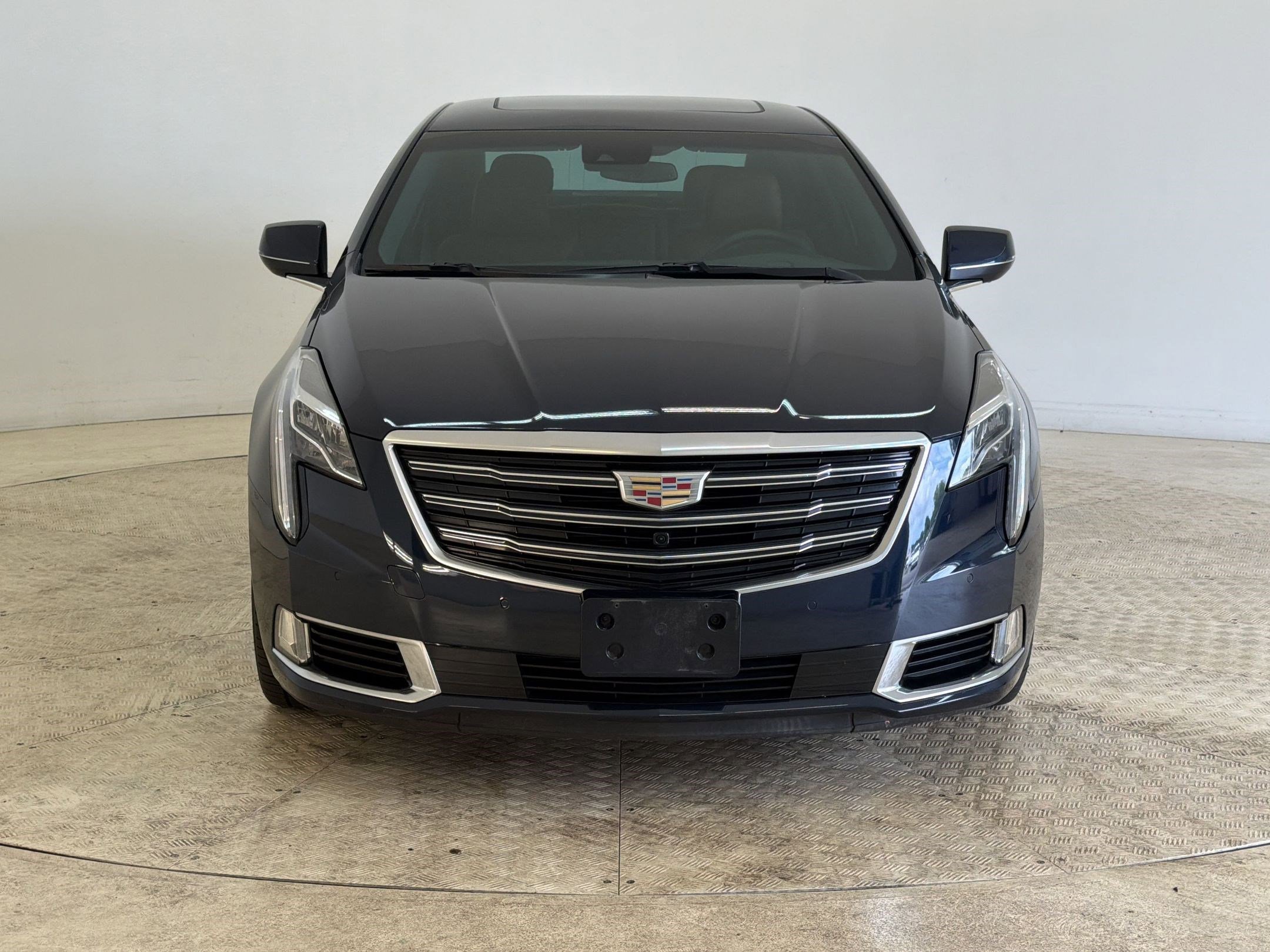 Used 2018 Cadillac XTS Luxury w/ Driver Awareness Package FWD image 6