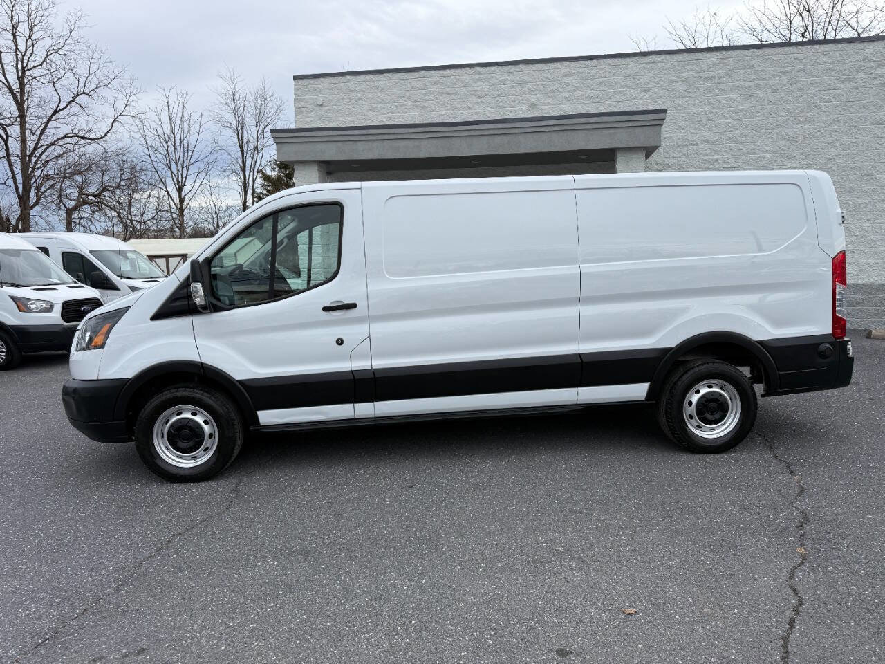 Used 2019 Ford Transit 350 148 Low Roof RWD image 34