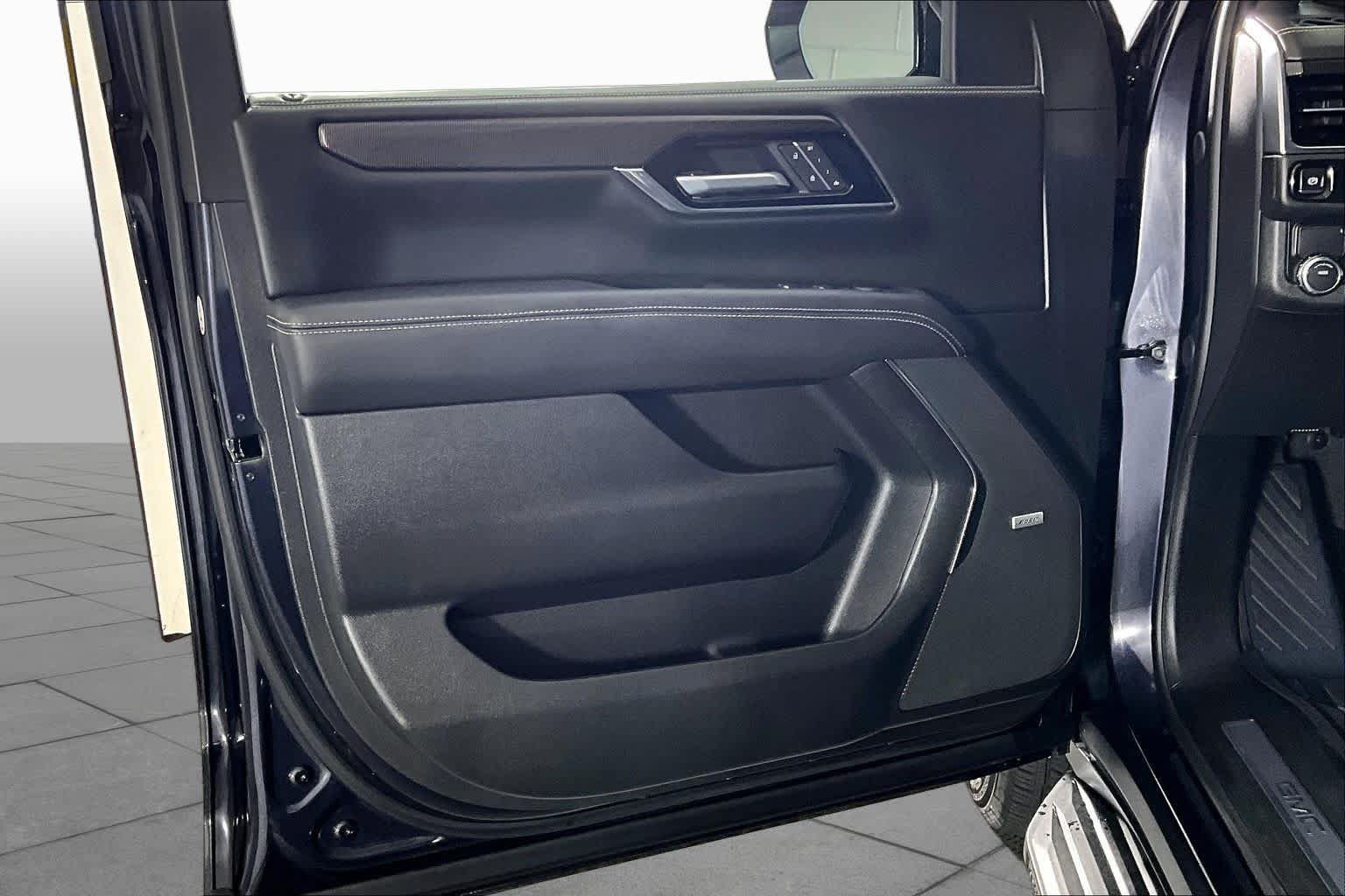 Certified 2026 GMC Yukon Elevation RWD image 39