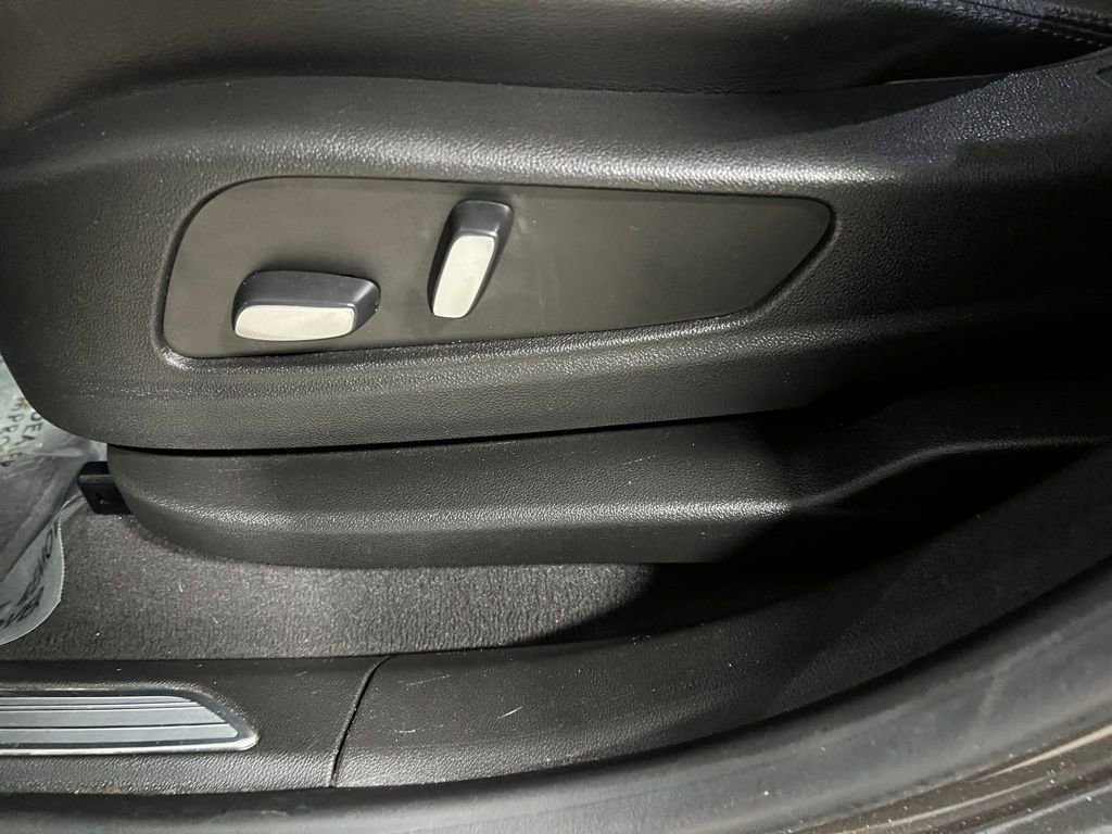 Used 2020 Cadillac XT5 Luxury image 25