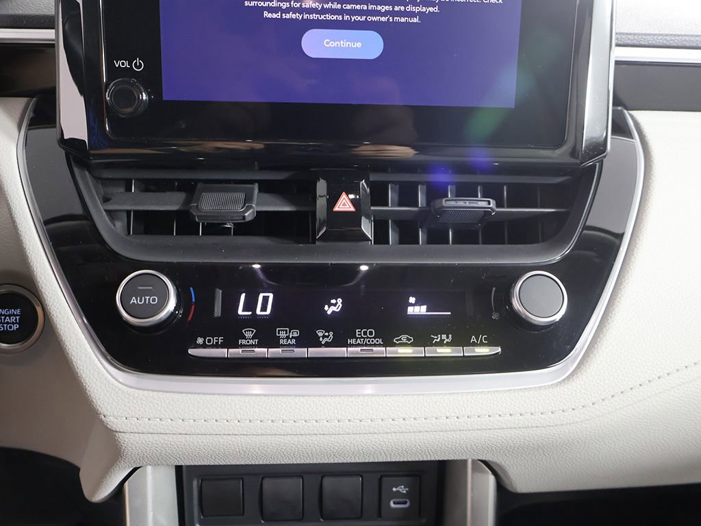 Used 2023 Toyota Corolla Cross LE image 45