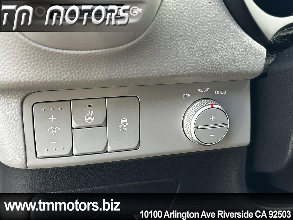 Used 2016 Kia Soul + w/ Primo Package image 15