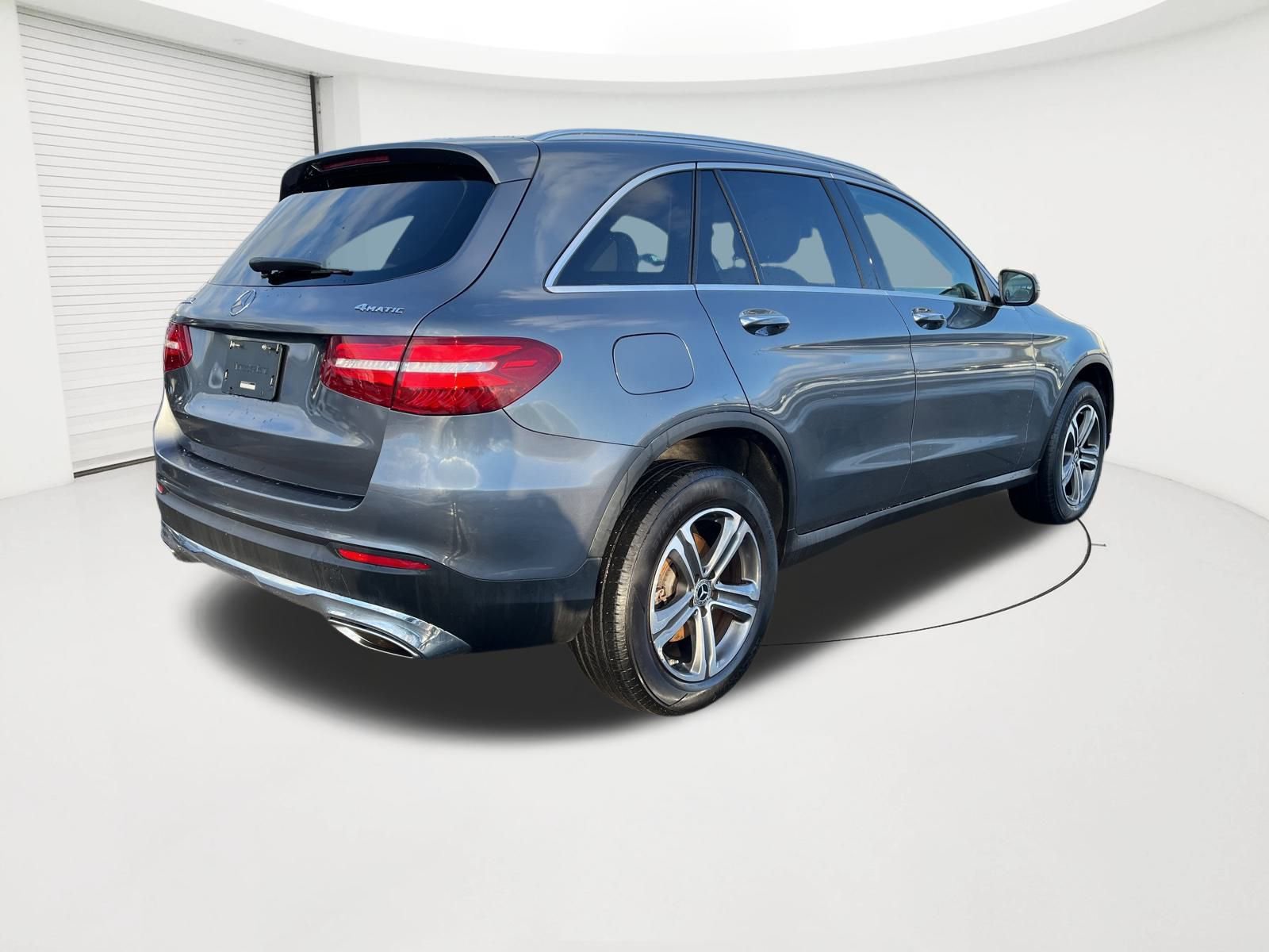 Used 2019 Mercedes-Benz GLC 300 4MATIC image 5