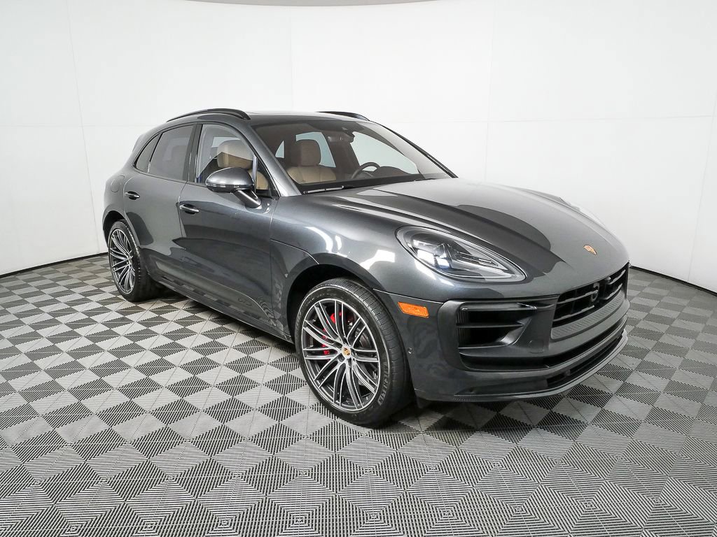 Certified 2025 Porsche Macan GTS image 27