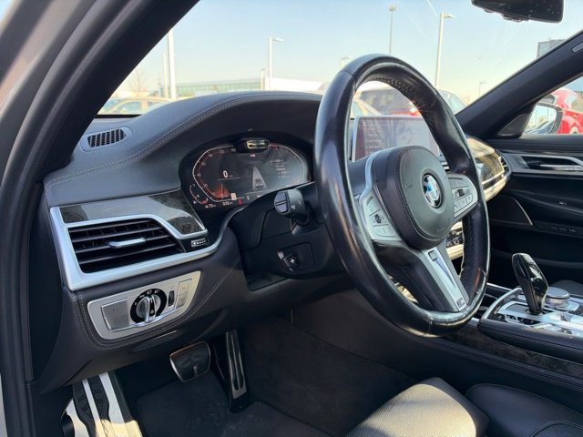 Used 2020 BMW 750i xDrive w/ M Sport Package AWD/4WD image 9