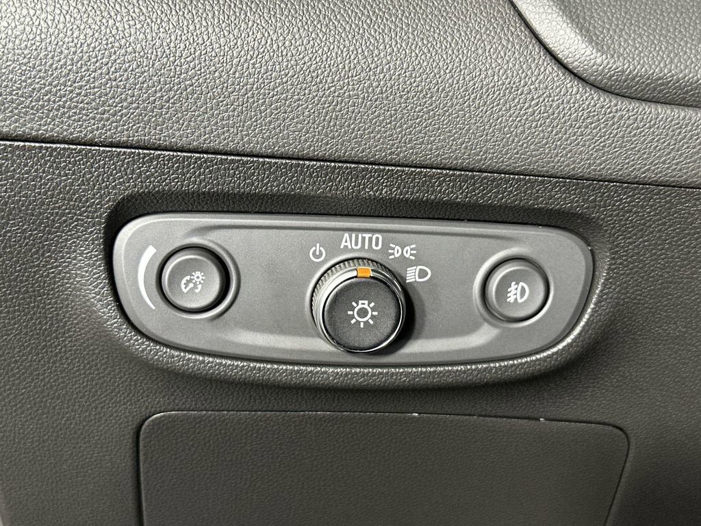 Used 2023 Buick Encore GX Preferred w/ Cold Weather Comfort Package FWD image 21