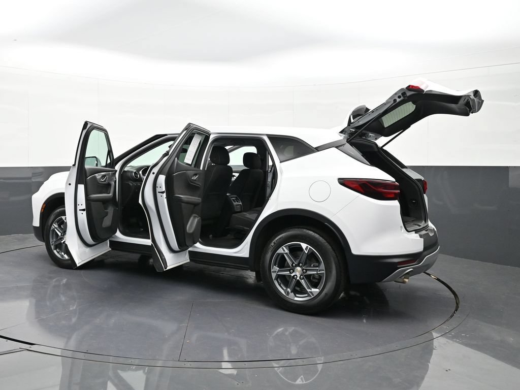 Used 2023 Chevrolet Blazer LT AWD/4WD image 40