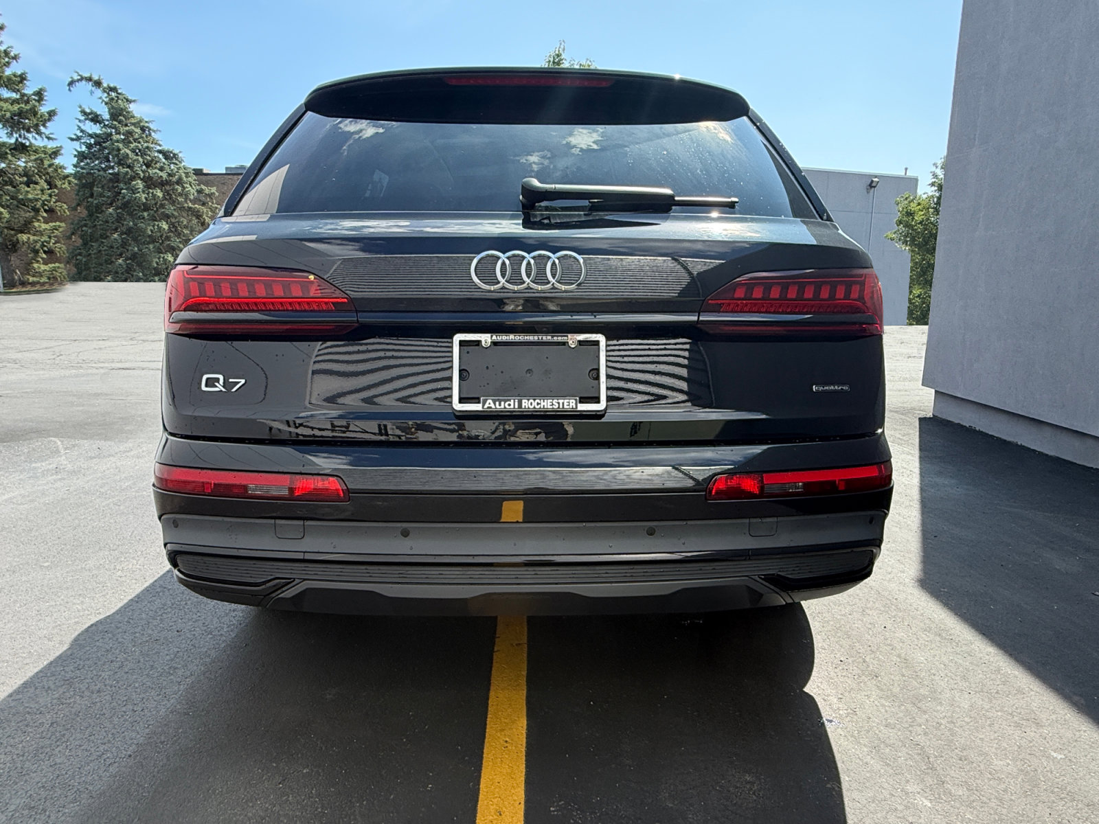 Used 2023 Audi Q7 3.0T Premium Plus w/ Premium Plus Package AWD/4WD image 11