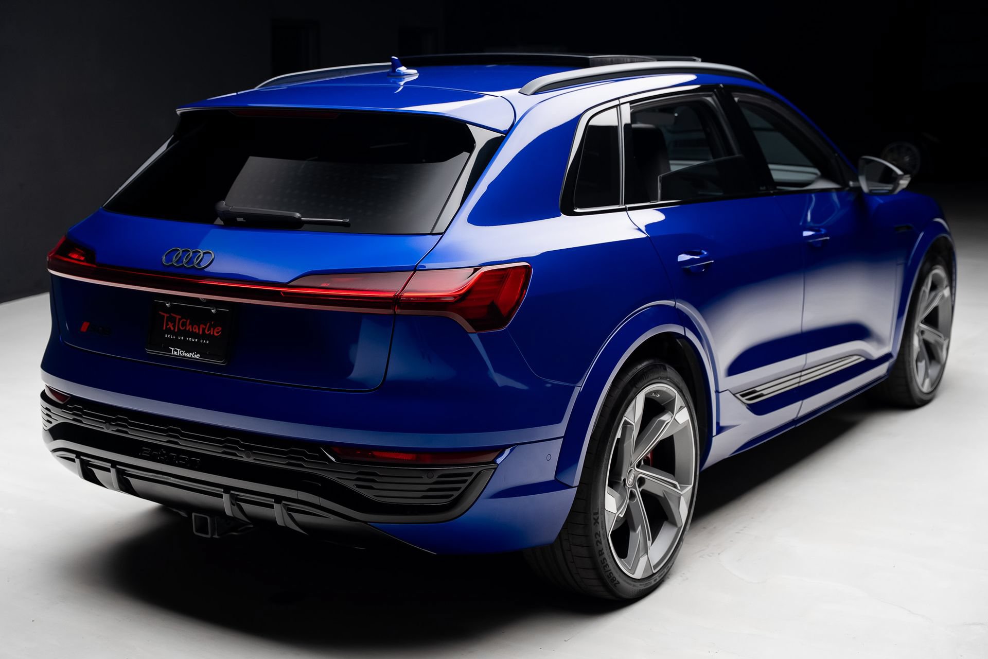 Used 2024 Audi SQ8 e-tron Premium Plus AWD/4WD image 34