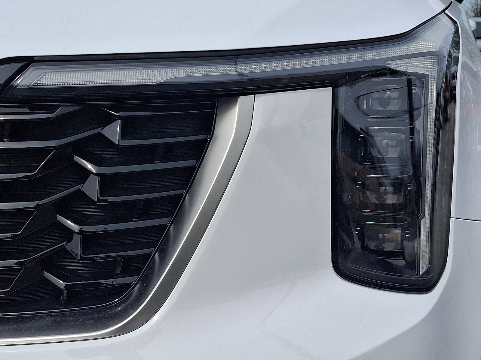 Certified 2025 Kia Sorento S w/ Panoramic Sunroof Package image 9