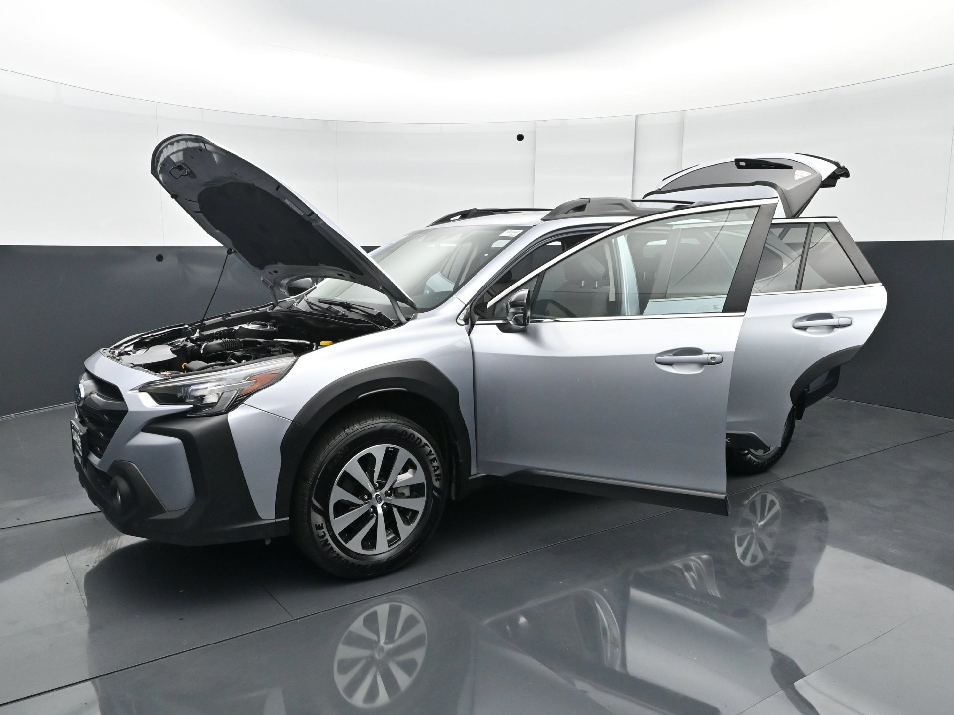 Used 2025 Subaru Outback Premium AWD/4WD image 29