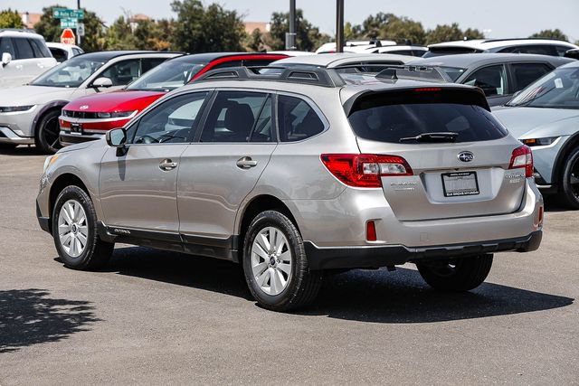 Used 2016 Subaru Outback 2.5i Premium AWD/4WD image 2