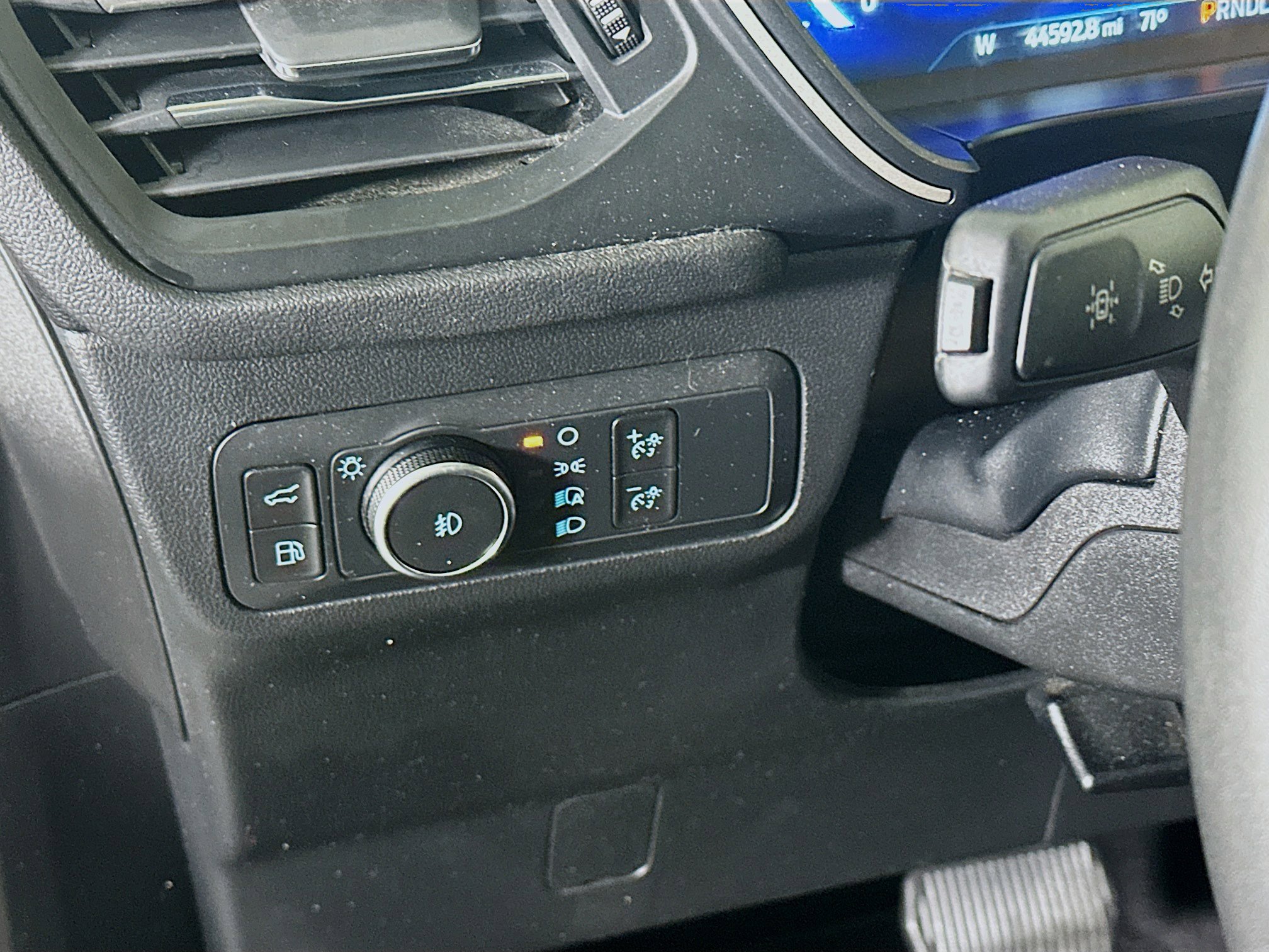 Used 2022 Ford Escape SEL w/ Technology Package image 17