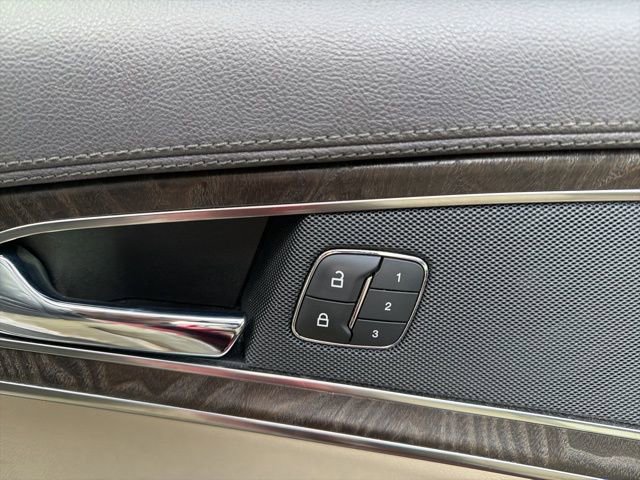 Used 2019 Lincoln Nautilus Reserve image 24