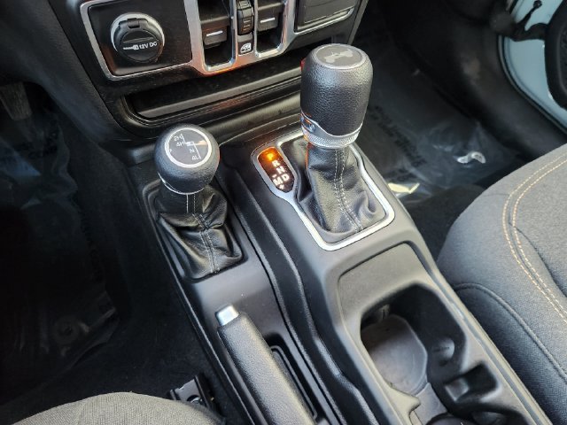 Used 2024 Jeep Wrangler Unlimited Sport AWD/4WD image 22