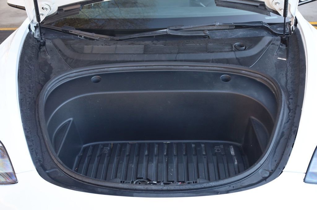 Used 2023 Tesla Model 3 Standard Range image 10