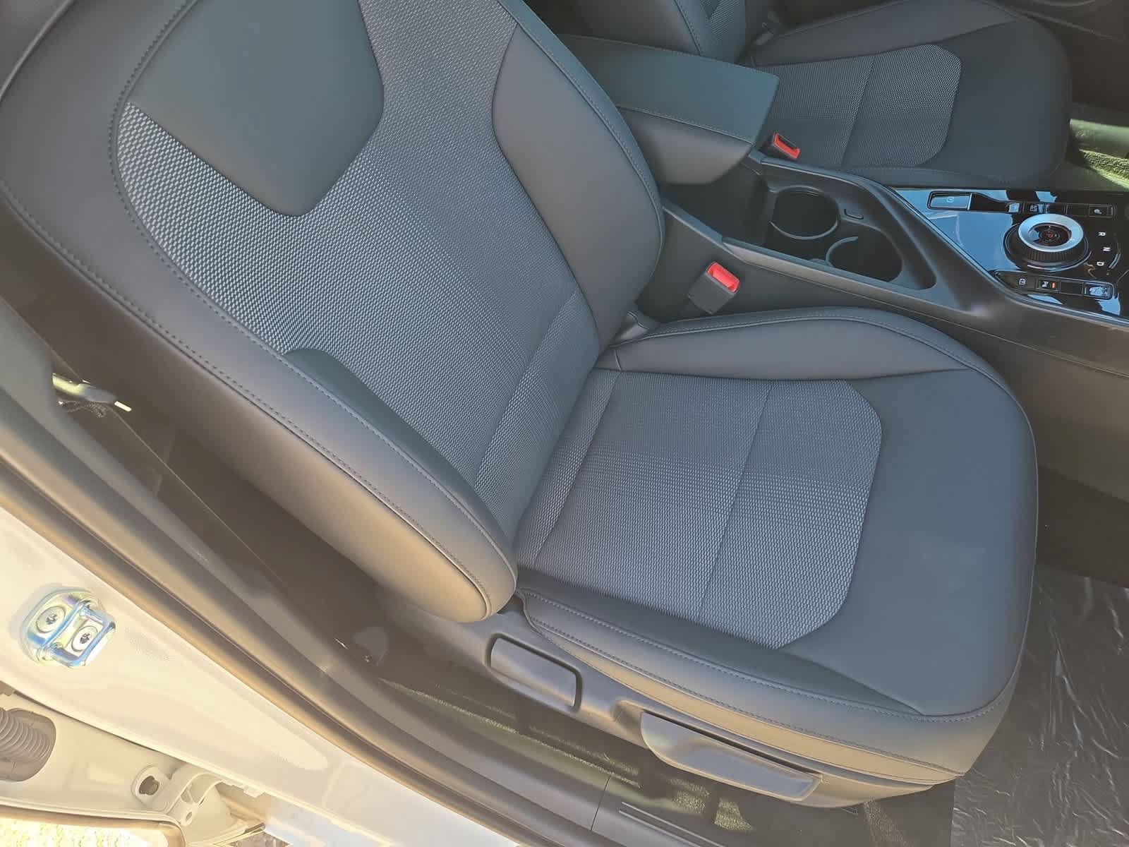 New 2026 Kia Niro Wind FWD image 22